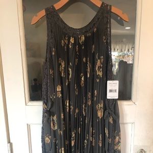 Free People Flowy Dress -NWT Women’s S